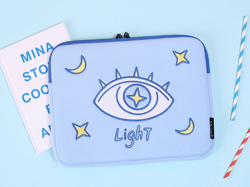 embroidered laptop sleeve 01